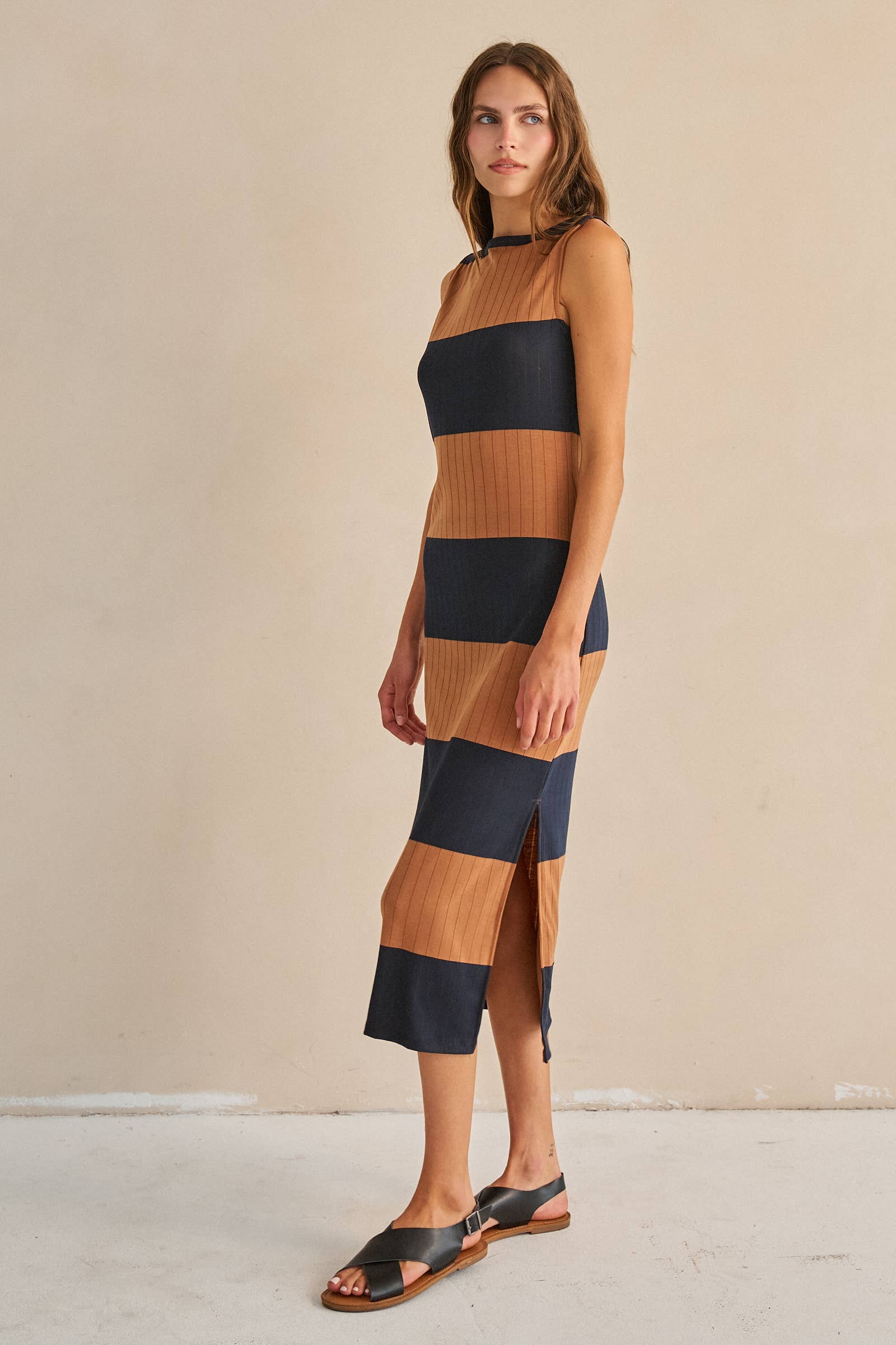 Ribbed Boat Neck Midi Dress