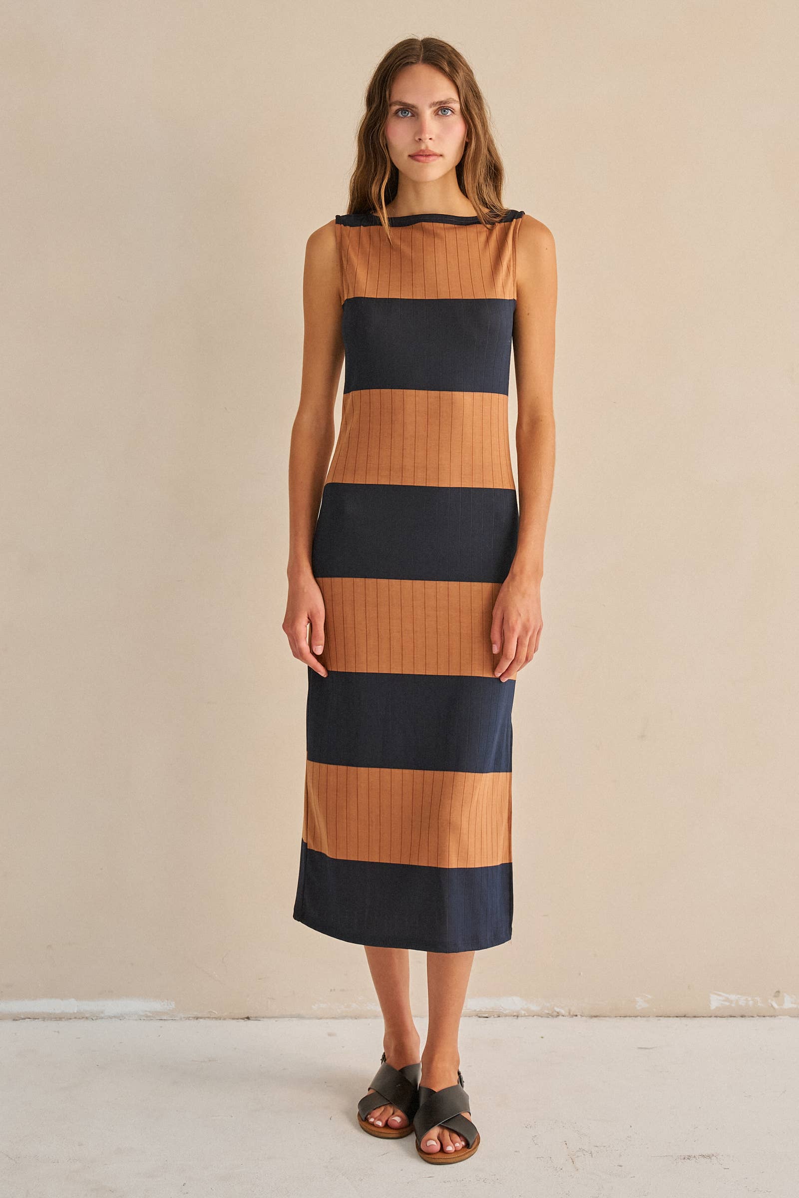 Ribbed Boat Neck Midi Dress